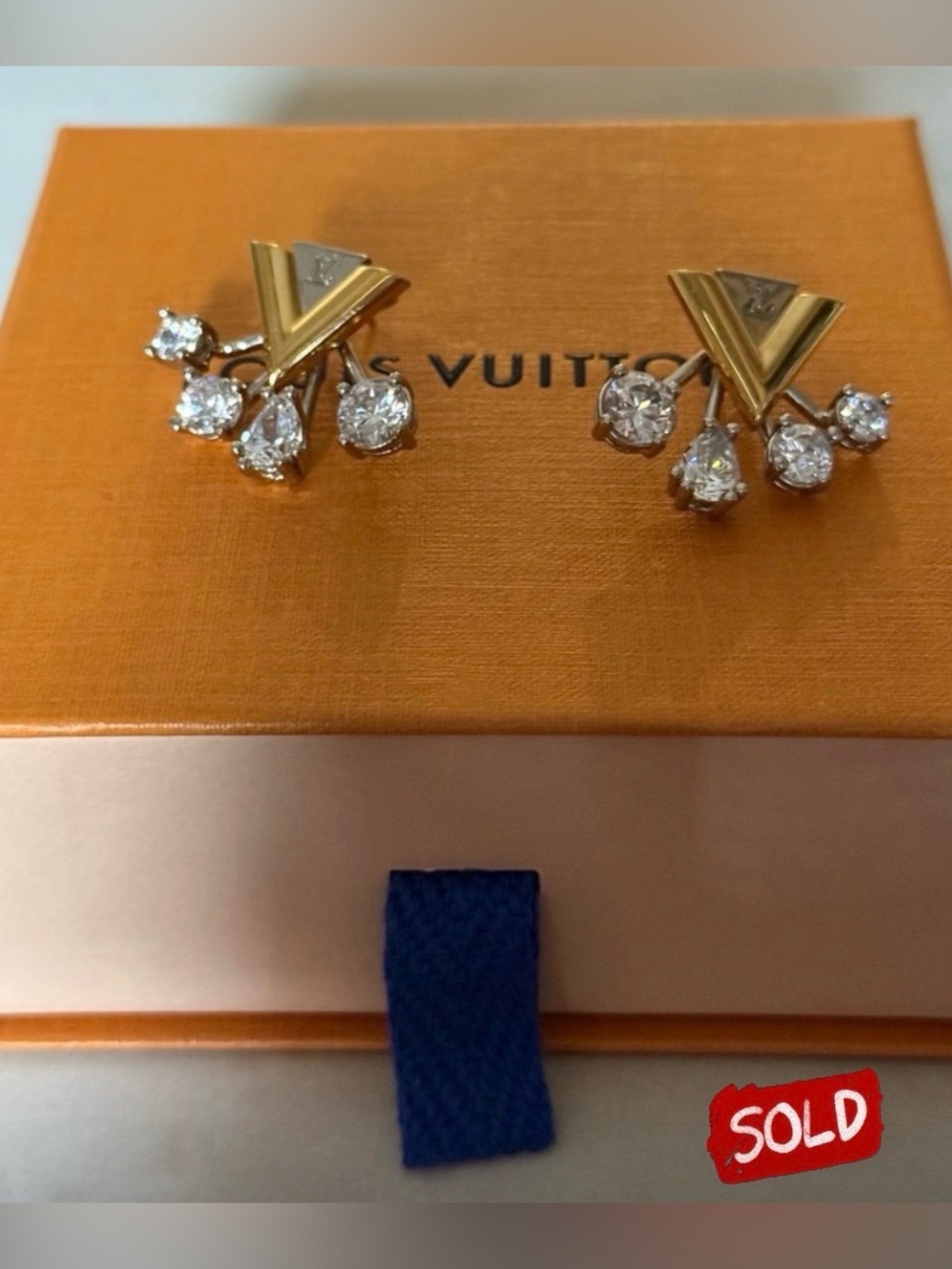 Louis Vuitton Gold & Silver V
Motif Crystal Drop Earrings NWOT